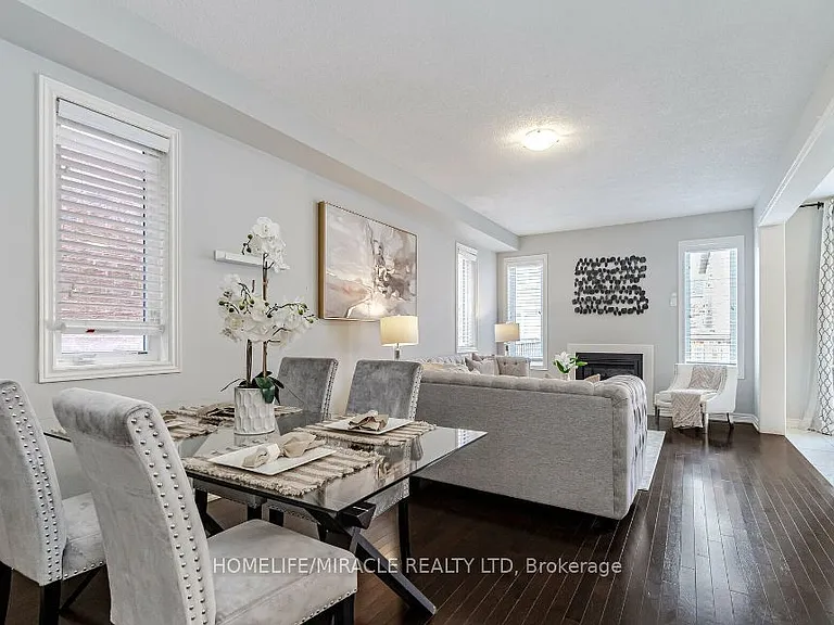 9 Humberstone Cres — Photo 3