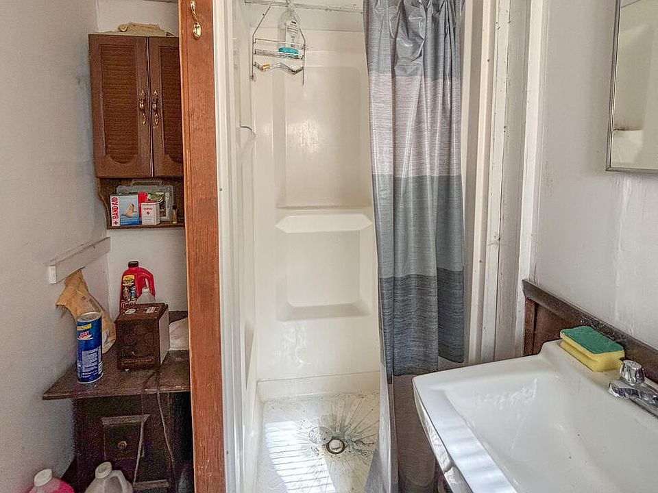 19th image of 1162 Cowley Hill Rd