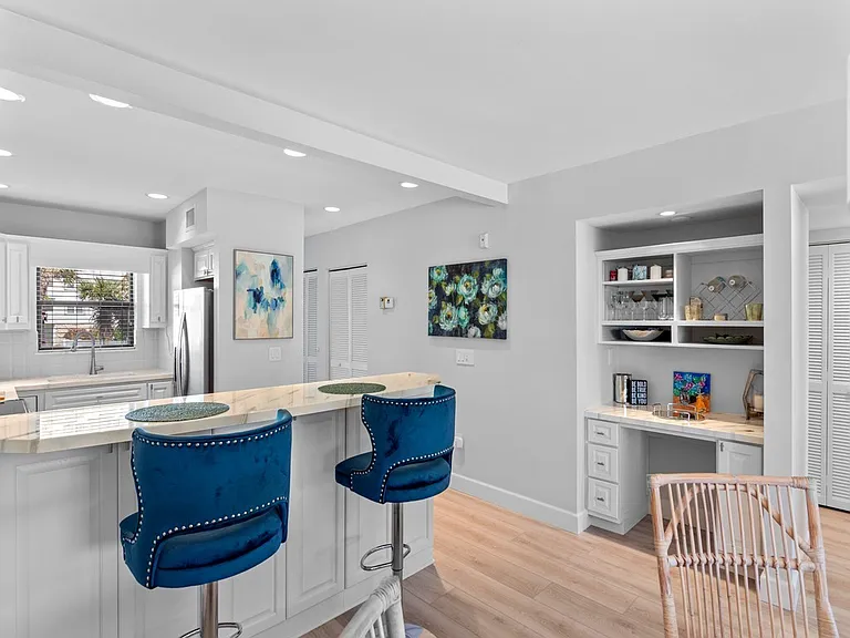 3939 Ocean Dr #204B — Photo 8