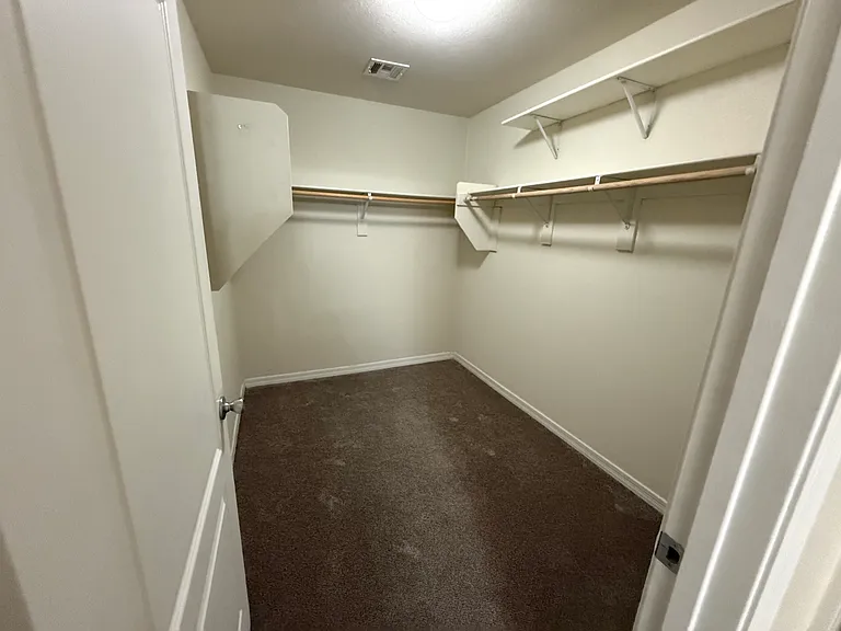 1821 Chisholm Trl NE — Photo 28
