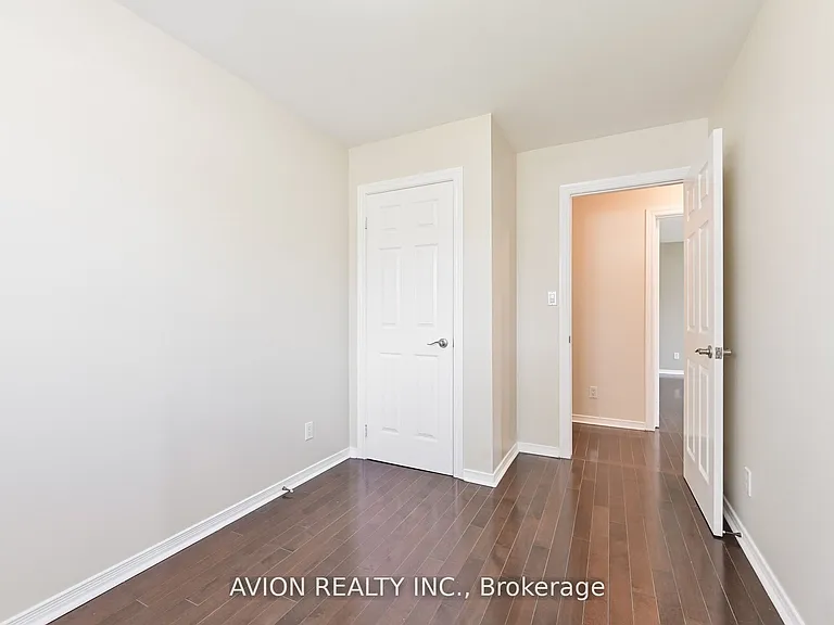 356 Tampa Dr — Photo 9