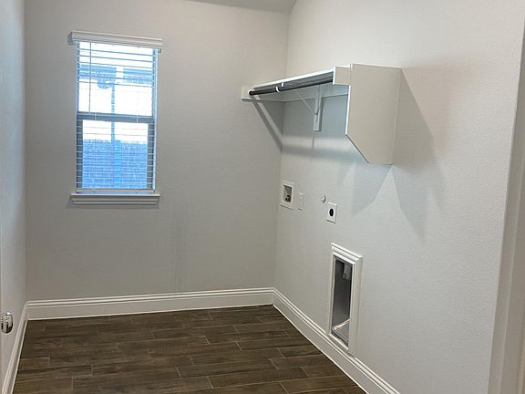 5th image of 6013 Aster Dr