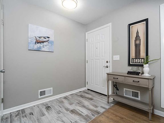 2nd image of 420 Madero Dr