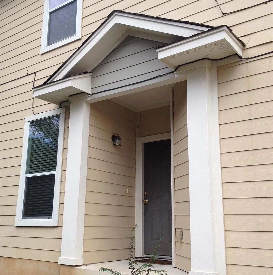 4 bed, 2.5 bath, 1515 sqft, $2,000 — Photo 2