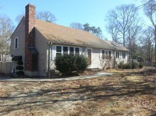 824 Lumbert Mill Rd, Marstons Mills, MA 02648