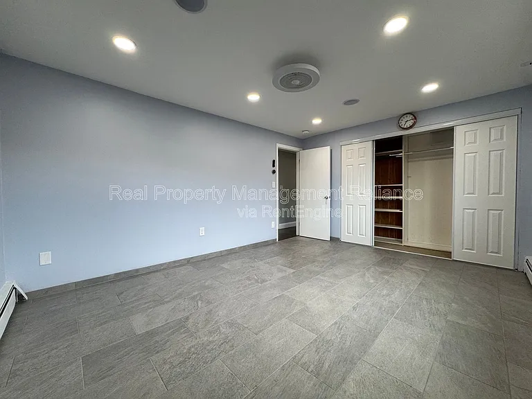 50 Colonial Dr #8 — Photo 9