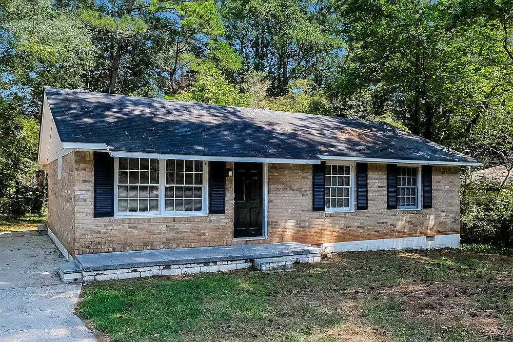 3 bed, 1.5 bath, 1098 sqft, $1,515 — Photo 1