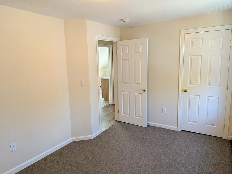 146 Pine St #4 — Photo 11