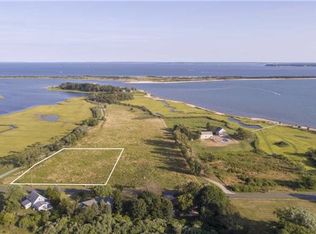 1388 Narrow River Rd, Orient, NY 11957