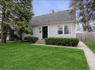 3560 S 5th Pl, Milwaukee, WI 53207