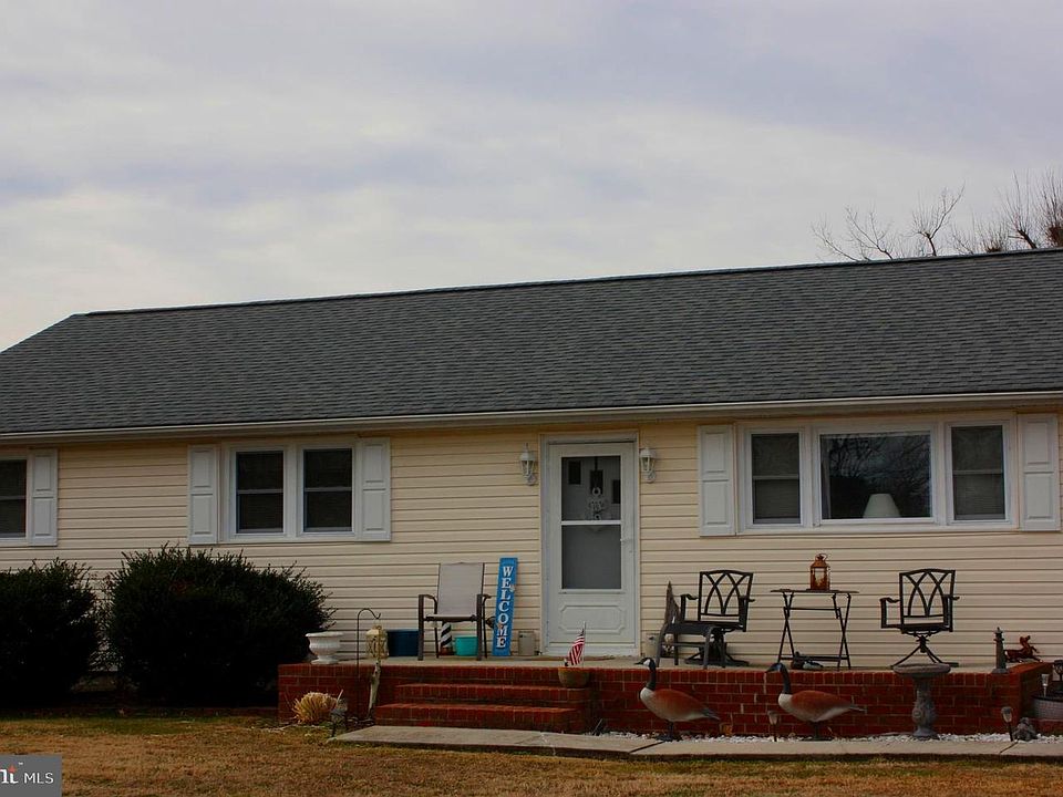 1st image of 204 Chatham Village Rd