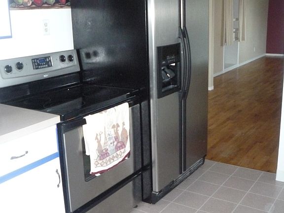 Kitchen - 1124 Kittitas