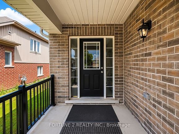 4th image of 960 Hannah Ave S