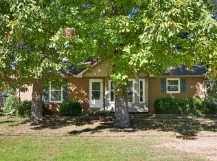 221 Bob White Dr, Clarksville, TN