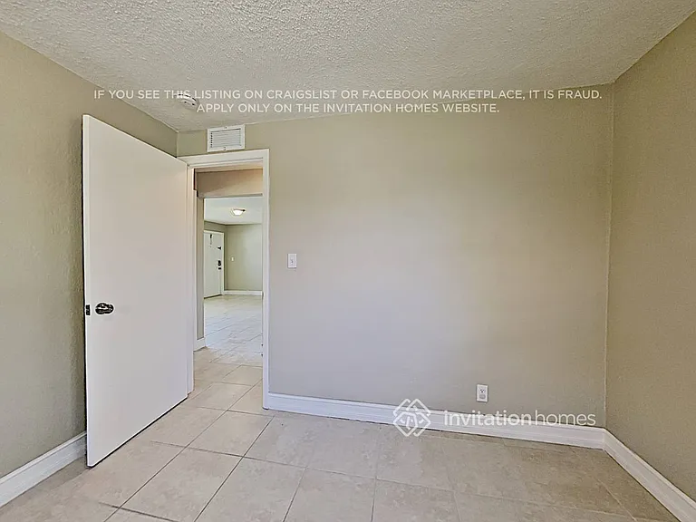 4929 SW 20th St — Photo 8