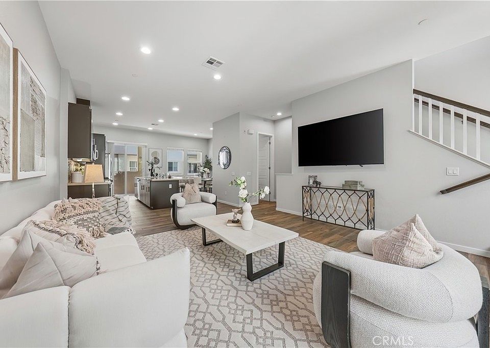 1st image of 721 Manhattan Dr #74