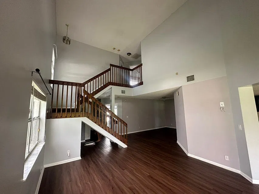 3 bed, 2.5 bath, 1884 sqft, $3,200 — Photo 2