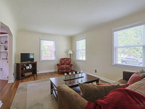 5th image of 7304 Richmond Ave
