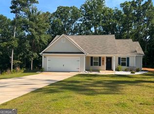 141 Rolling Woods Ln, Hull, GA 30646