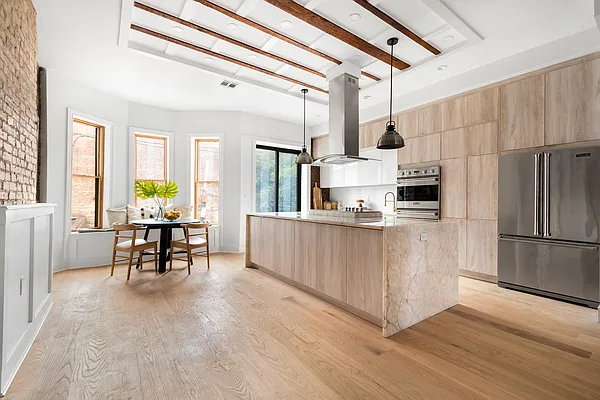 Sold by Compass | media 1