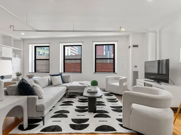 453 Washington St #4A, Boston, MA 02111