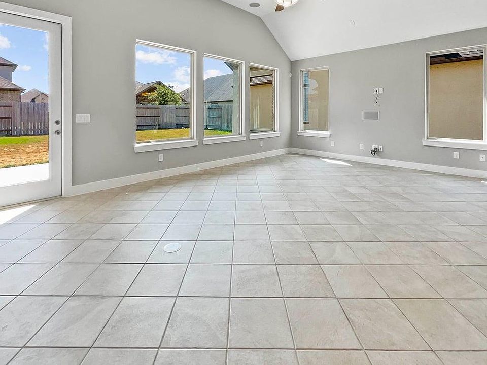 1st image of 11418 Finavon Ln
