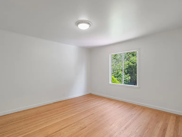 115 Farnum St — Photo 16