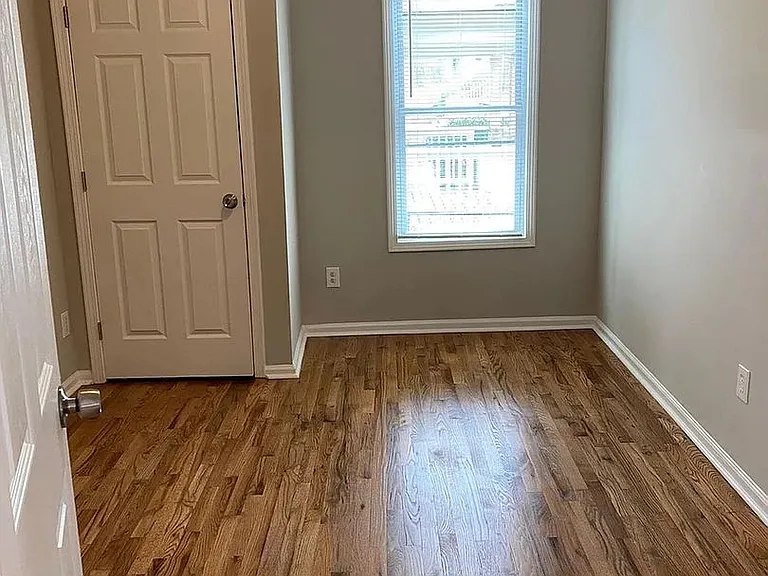 956 Mayson Turner Rd NW — Photo 8