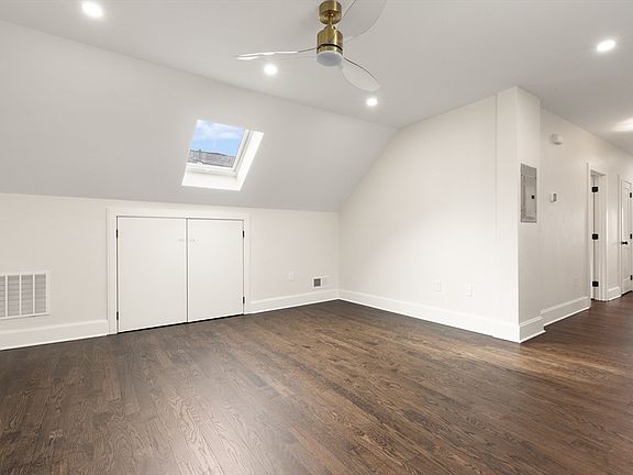 2nd image of 59 Wenham St Floor 3