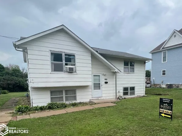 1004 E 5th St, Vinton, IA 52349