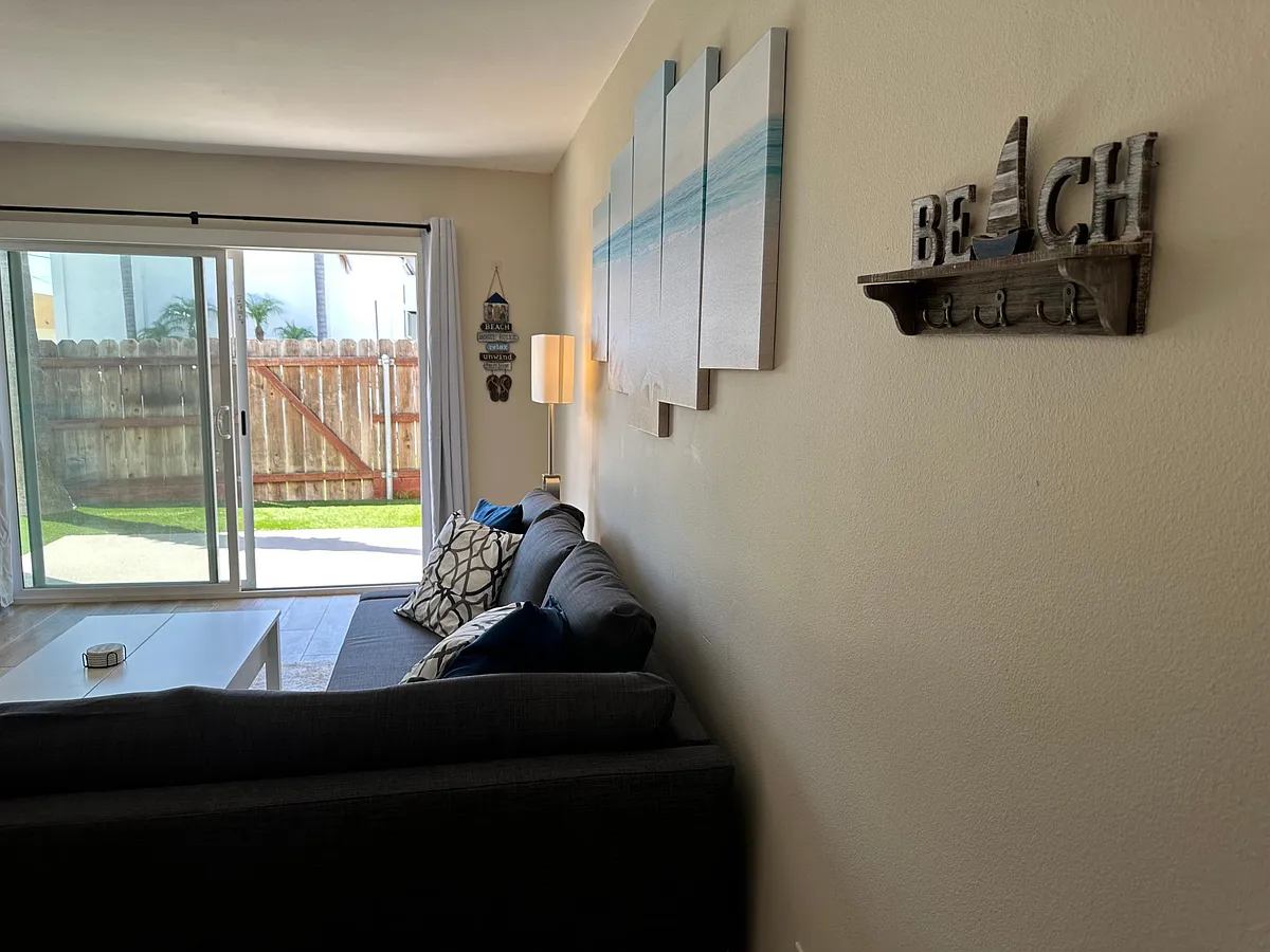 Building Photo - 1401 Reed Ave #4