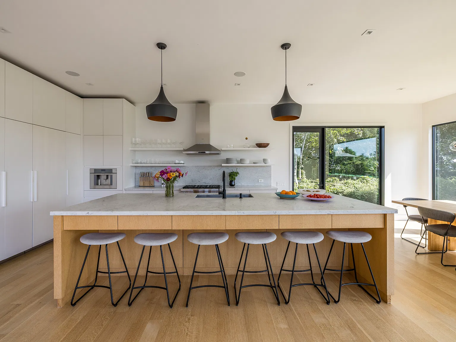 Ocean View Modern House — Photo 4