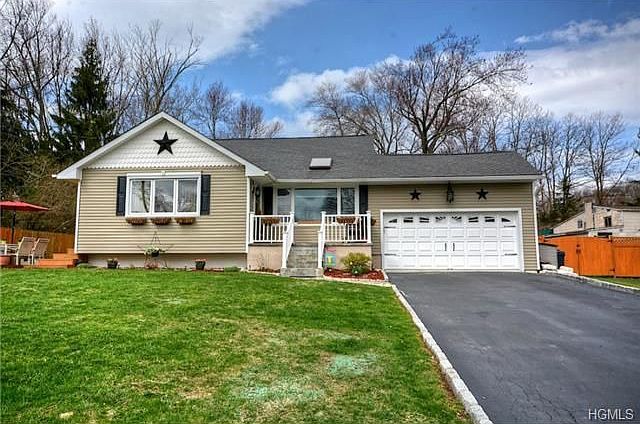 1st image of 3821 Chesterfield Dr