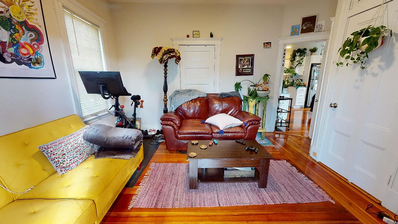 2 bed, 750 sqft, $3,400 — Photo 2