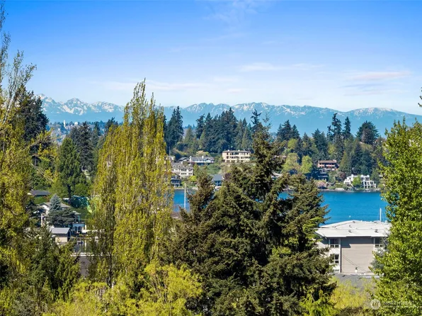 430 Bellevue Way SE #203, Bellevue, WA 98004
