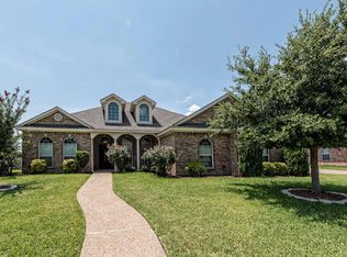 932 Lands End Cv, Hewitt, TX 76643