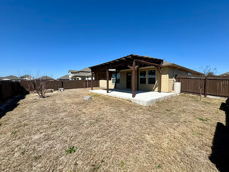 160 Sun Ray Dr — Photo 18
