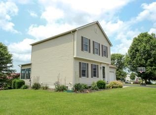 1751 Quail Meadows Dr, Lancaster, OH 43130