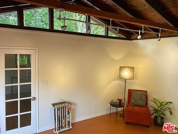 2nd image of 1120 E Verdugo Ave