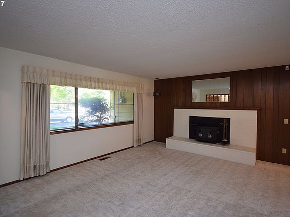 4th image of 7711 NE 142nd Ave
