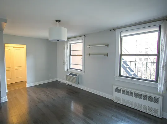 Rented by Triplemint | media 25