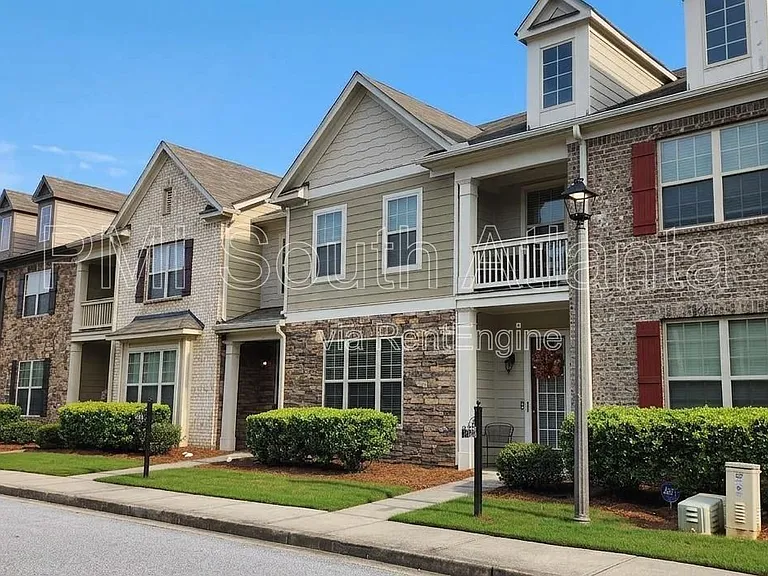 7744 Rutgers Cir — Photo 32