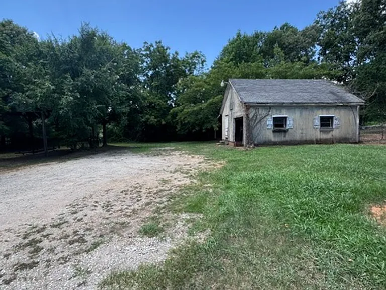 481 S Suber Rd — Photo 19