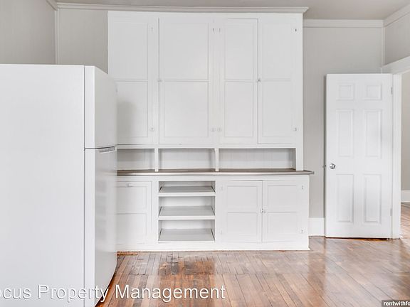 3rd image of 318 N Oneida St #2