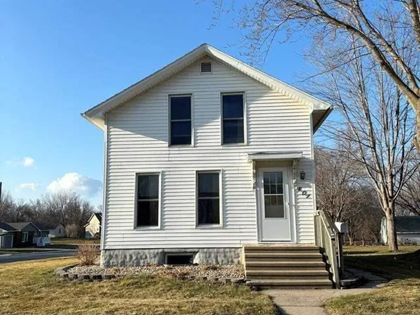 401 E 2nd St, Blue Earth, MN 56013
