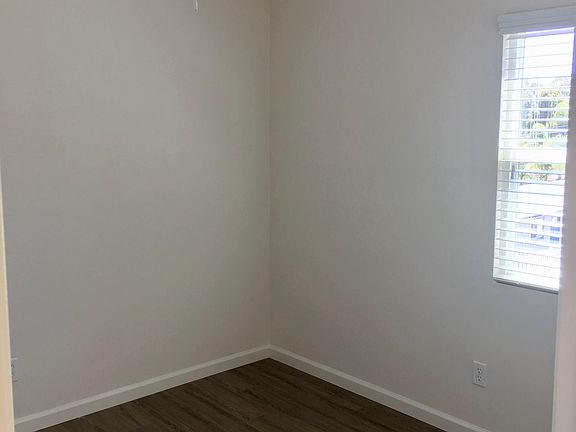 5th image of 935 26th St