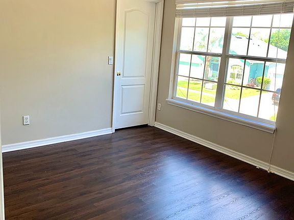 2nd image of 1820 Great Falls Way