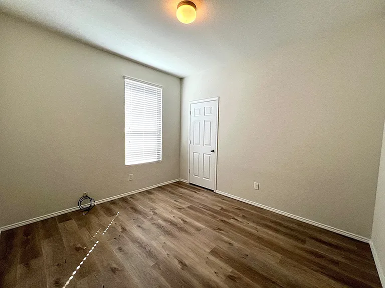 3032 Walker Creek Dr — Photo 8