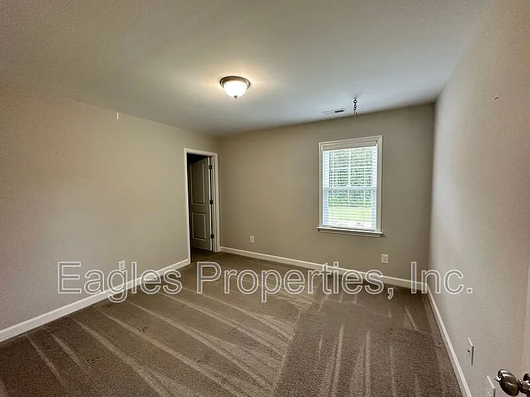 451 Fallingbrook Dr — Photo 14