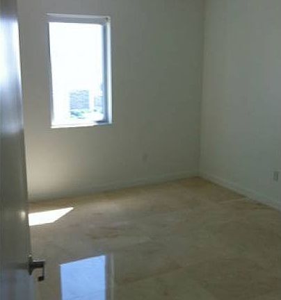 4th image of 1060 Brickell Ave APT 3907